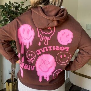 Faded Rose Essentials Positive Vibes Smiley Face Brown Pink Sweatshirt Hoodie S